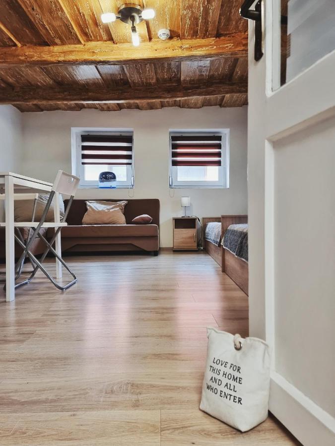 Gyongy Apartmanhazak Lejlighed Gyöngyös Eksteriør billede
